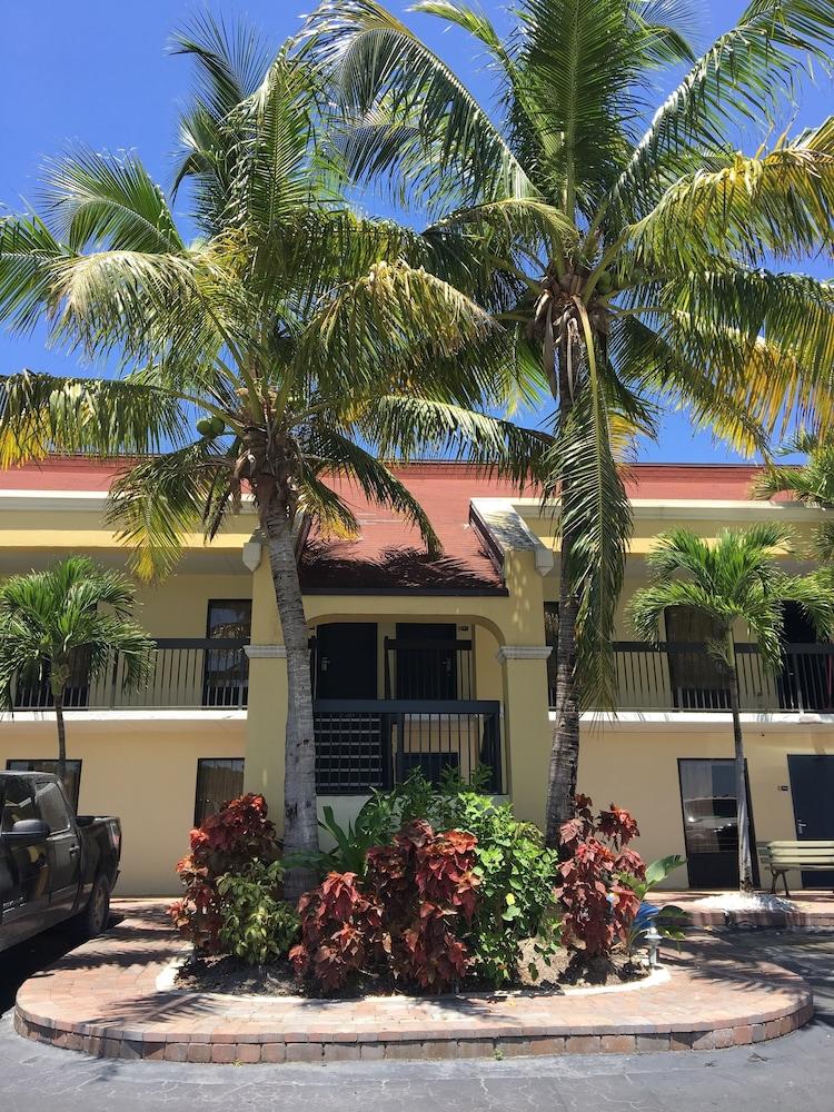 Days Inn By Wyndham Florida Stadt Exterior foto