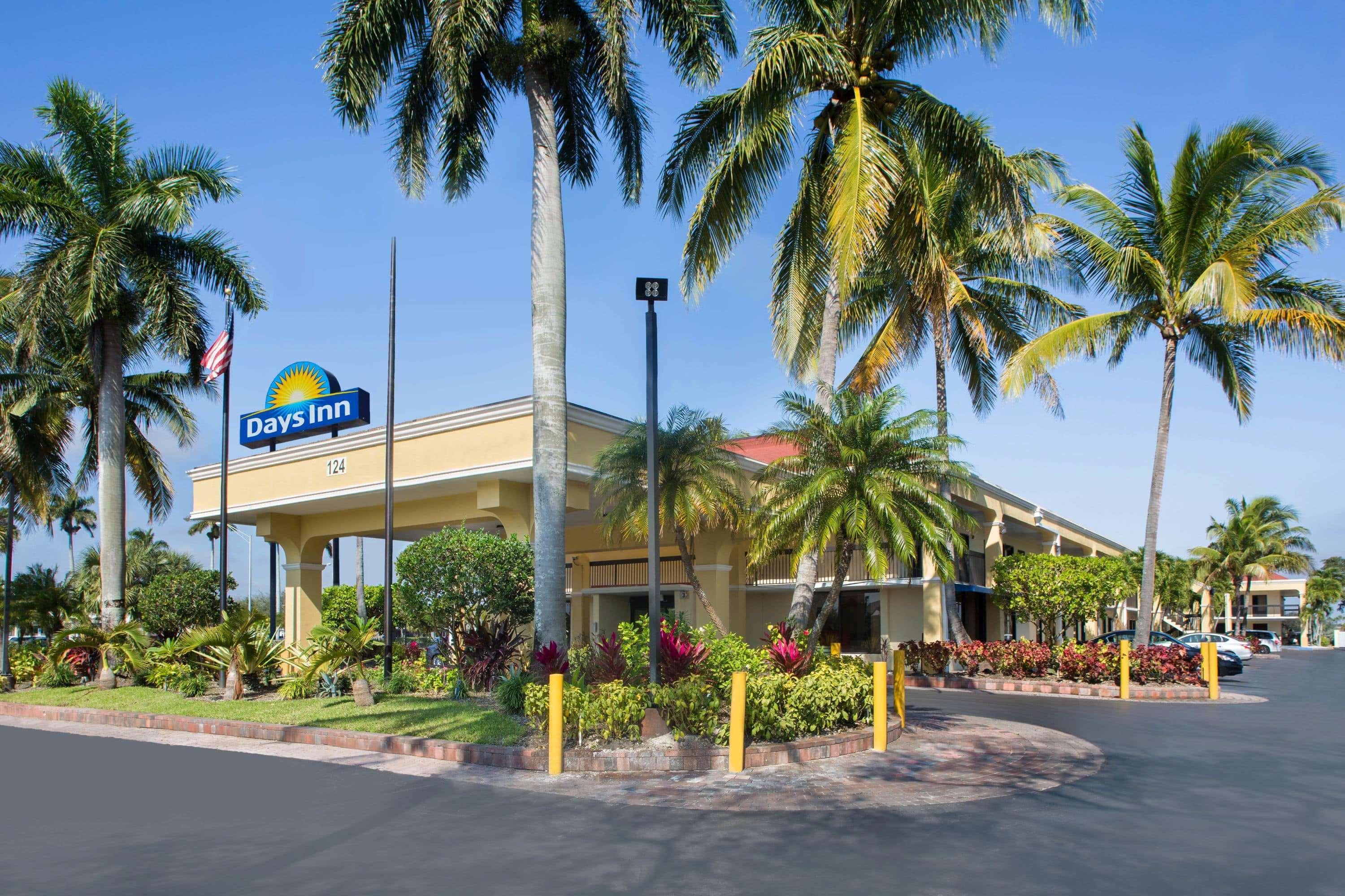 Days Inn By Wyndham Florida Stadt Exterior foto