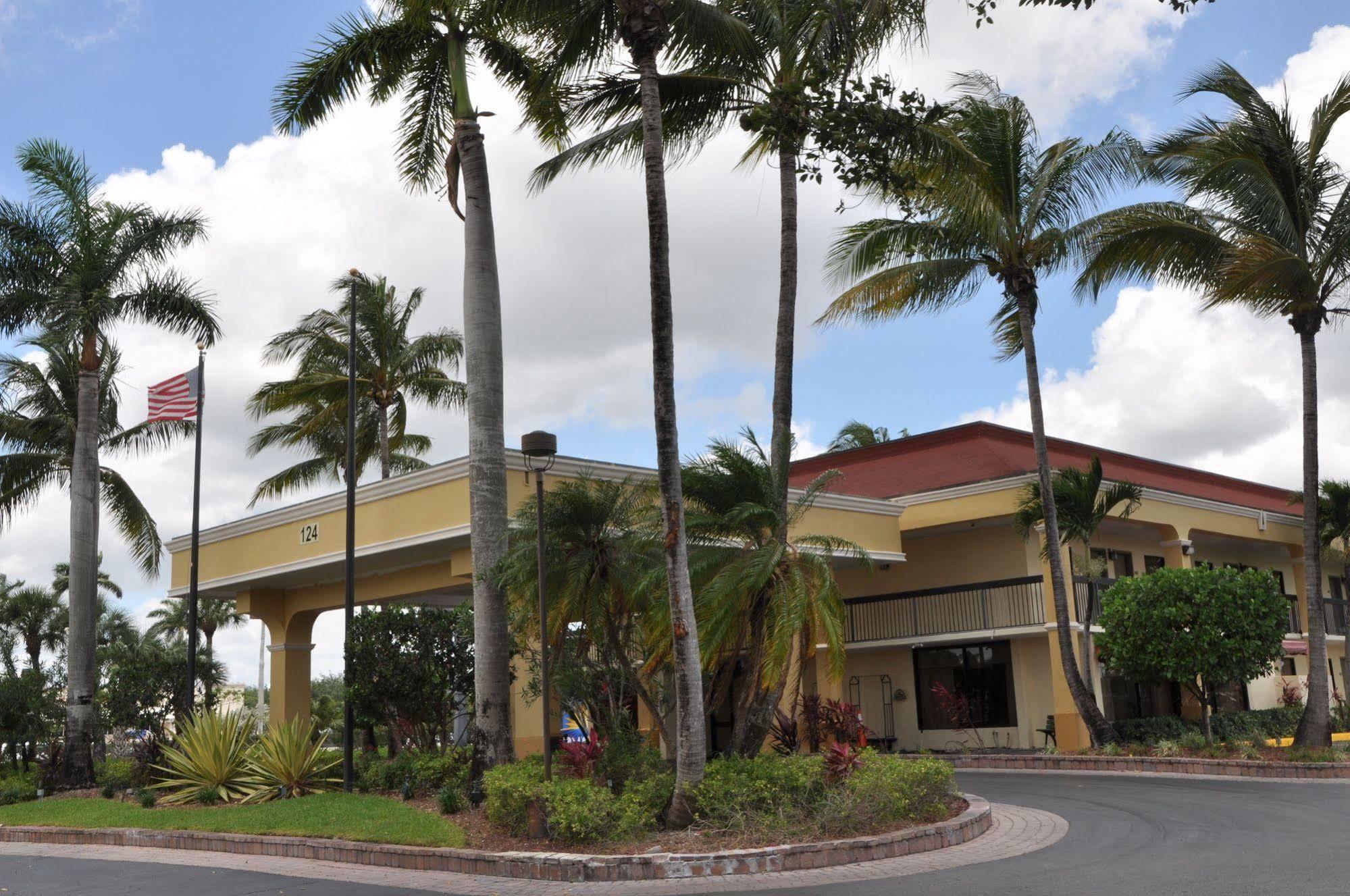 Days Inn By Wyndham Florida Stadt Exterior foto