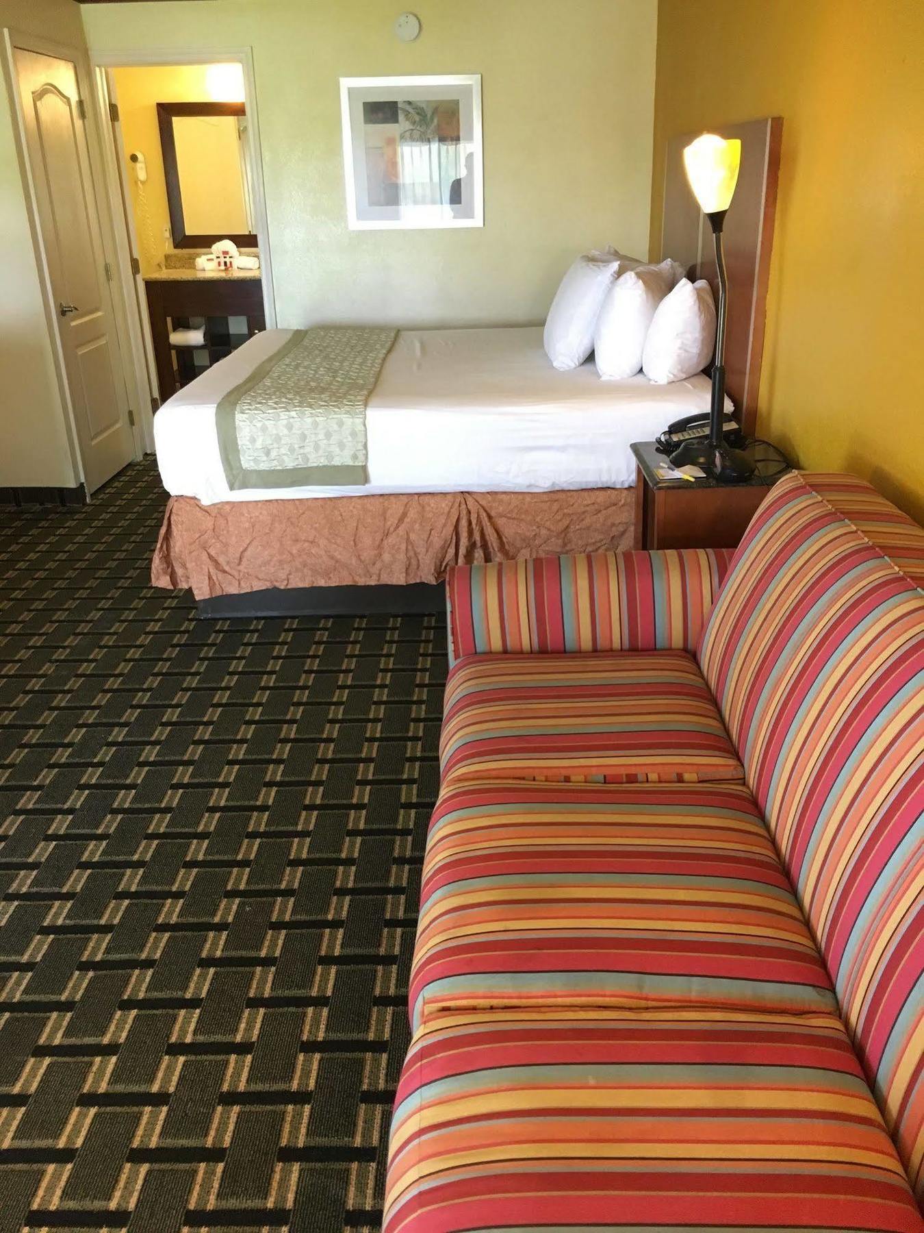 Days Inn By Wyndham Florida Stadt Exterior foto